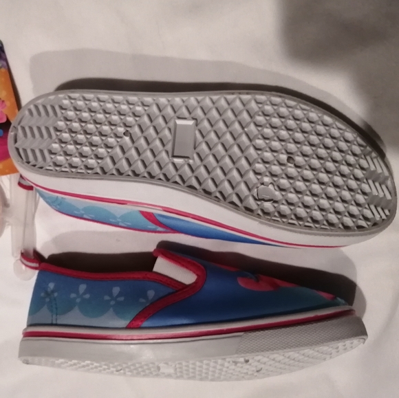 🔥SALE🔥 Trolls DreamWorks Poppy Slip-on Running Shoes Size 1 NWT - Picture 5 of 5